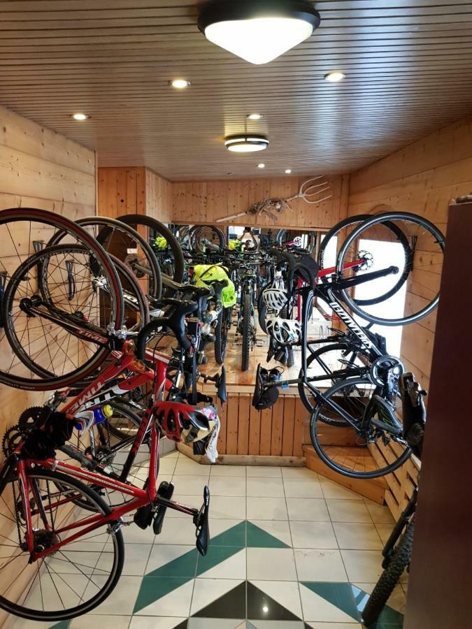 Hotel Les Airelles ラ・クリュサ エクステリア 写真